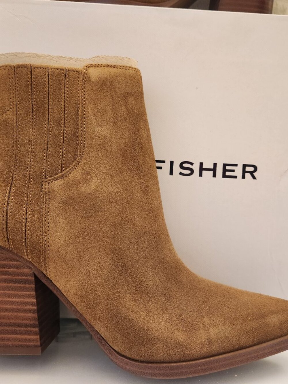 Marc Fisher "Matter" Leather Booties. NIB. Size 8